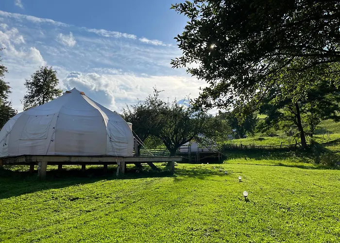 Flore\'S Garden Glamping
