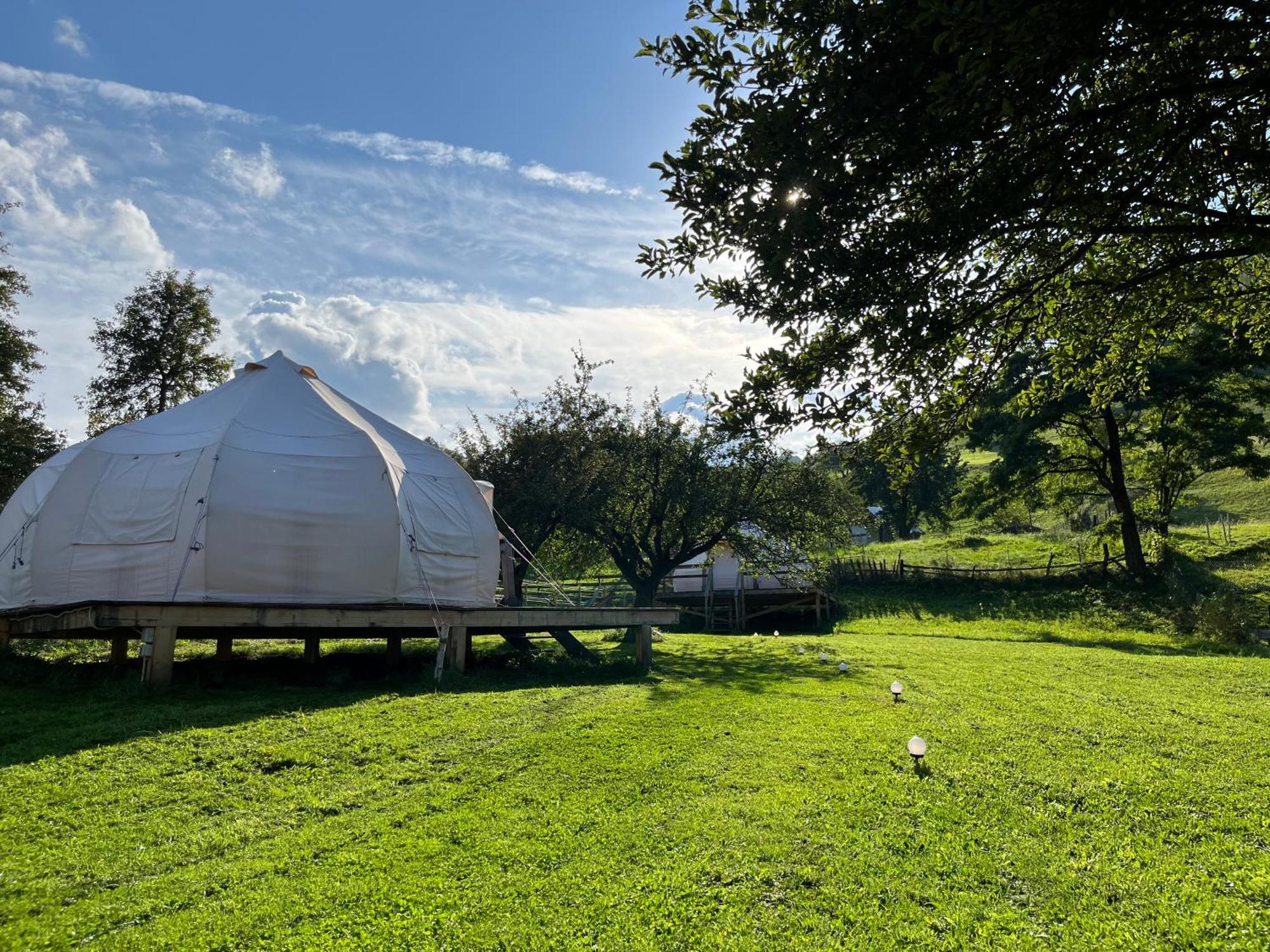 Flore's Garden Glamping Luxuszelt Bran (Brasov)